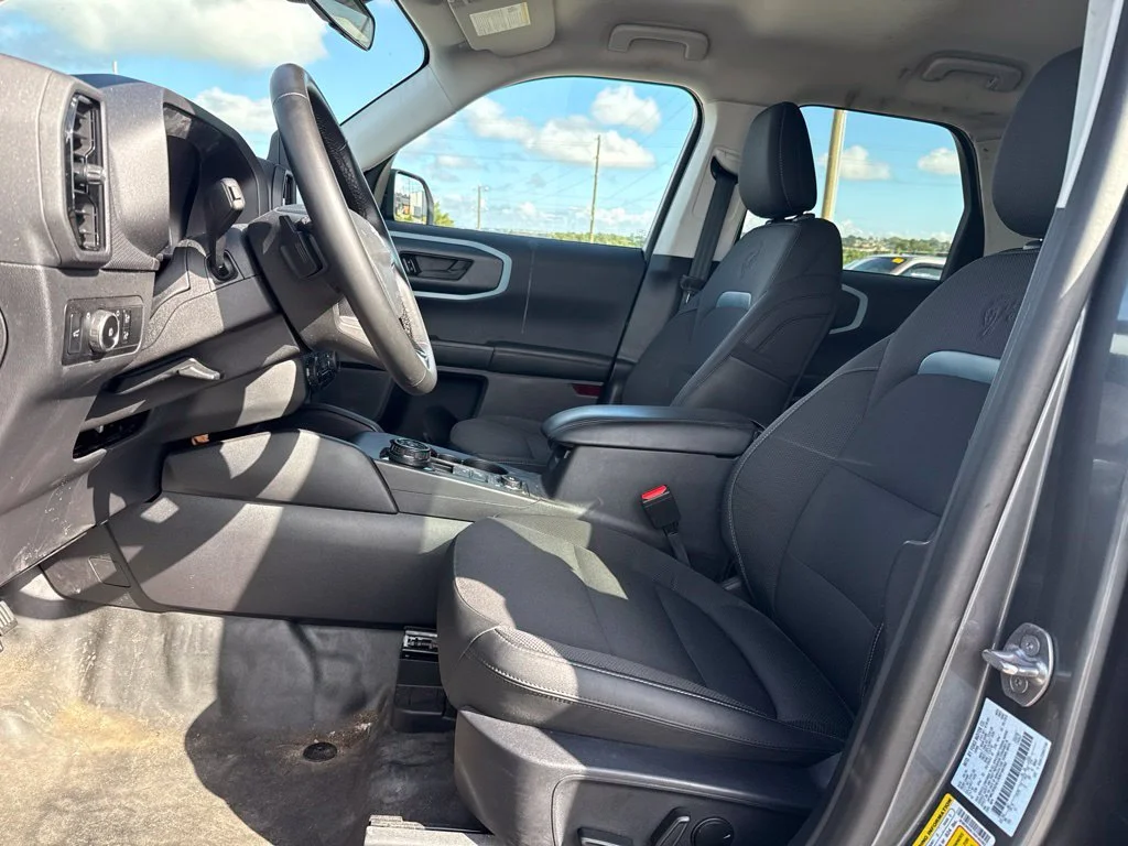Used 2024 Gray Metallic Ford Badlands image 6