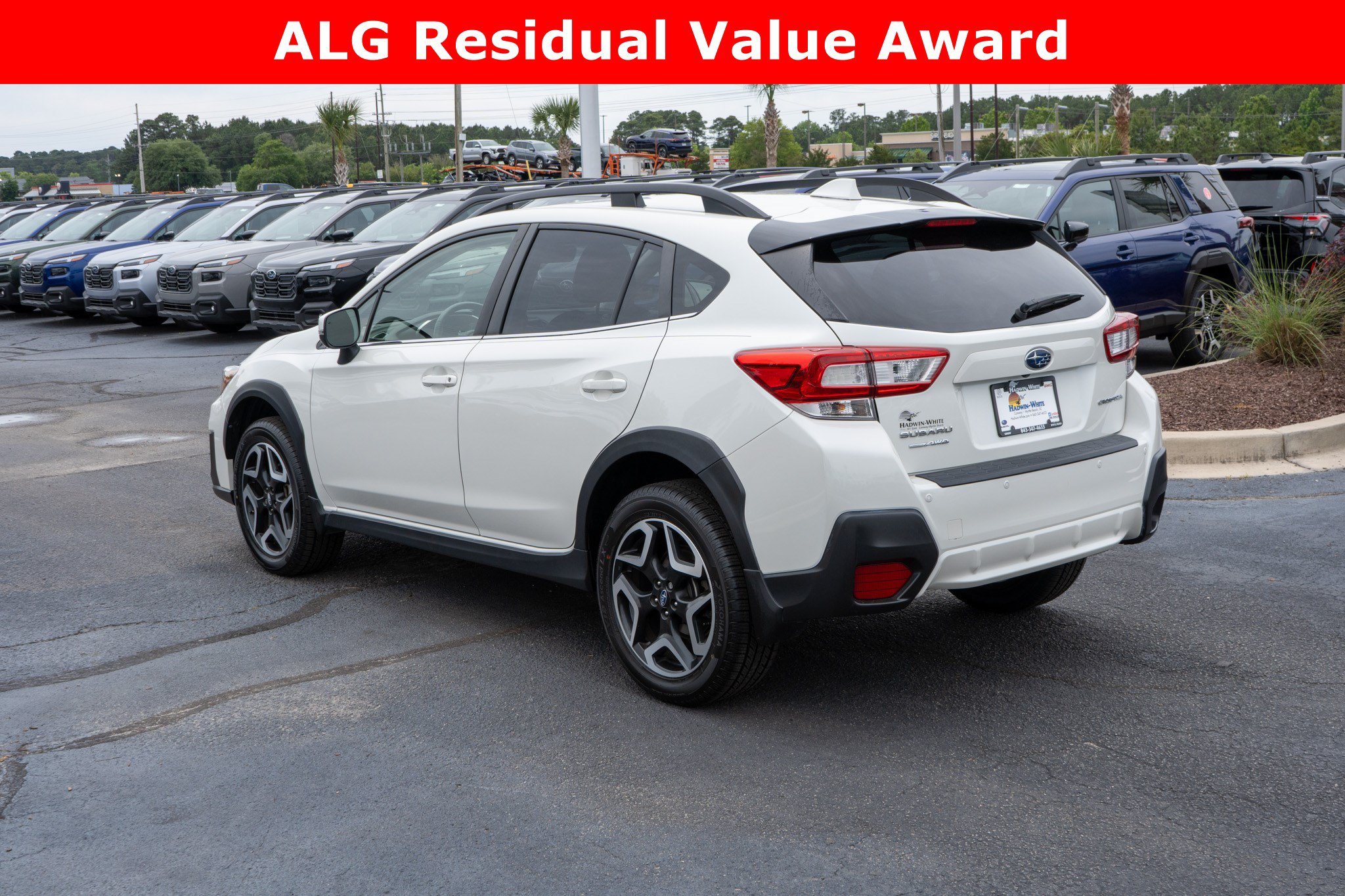 Used 2019 Crystal White Pearl Subaru Limited image 5
