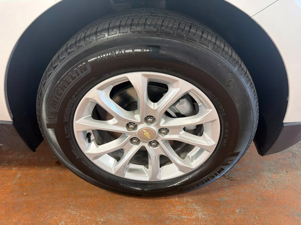 Used 2021 Silver Ice Metallic Chevrolet LT image 10