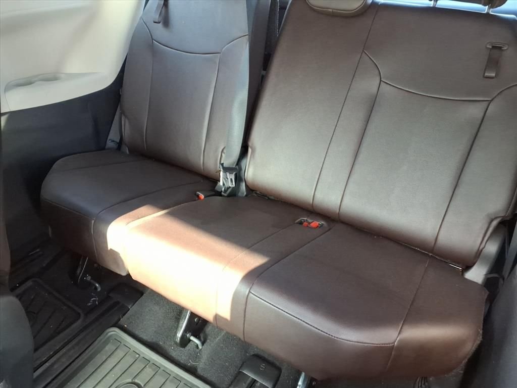 Used 2024  Toyota Platinum image 16
