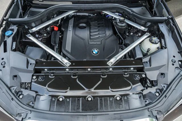 Used 2021 Brown BMW xDrive40i image 24