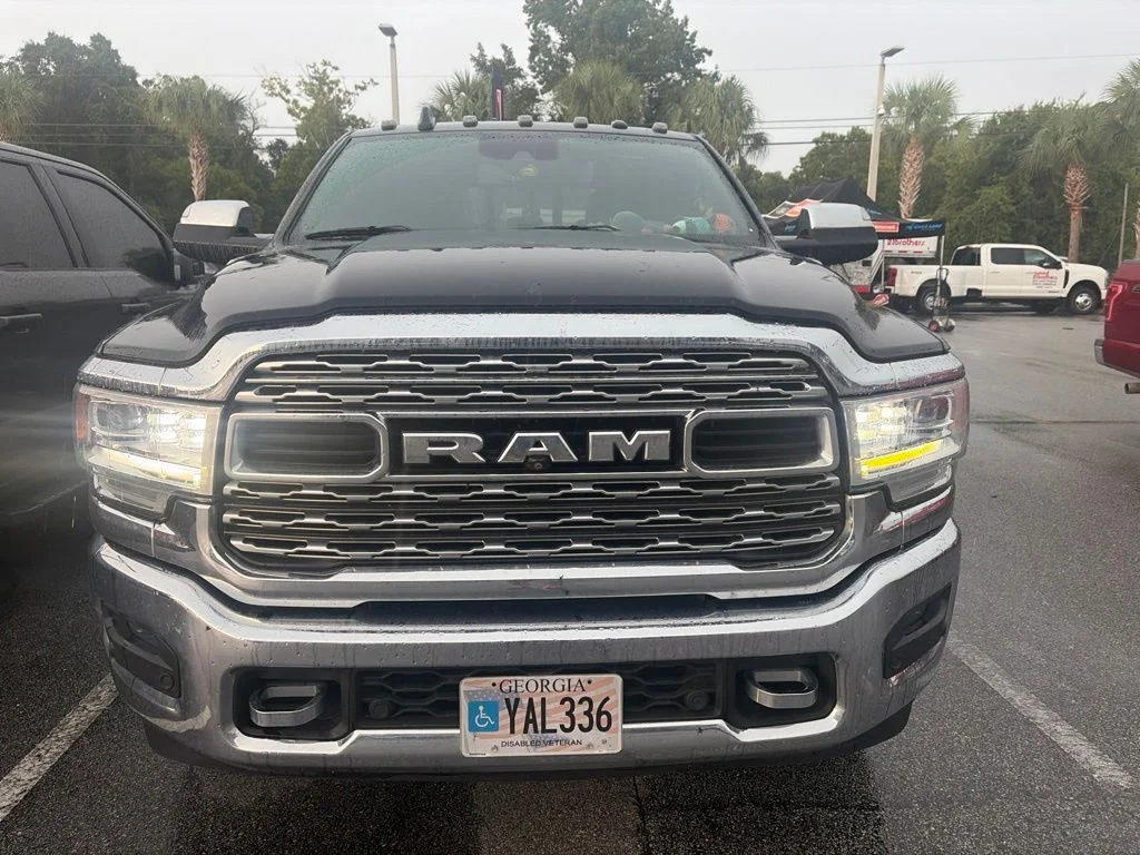 Used 2020 Diamond Black Ram Limited image 2