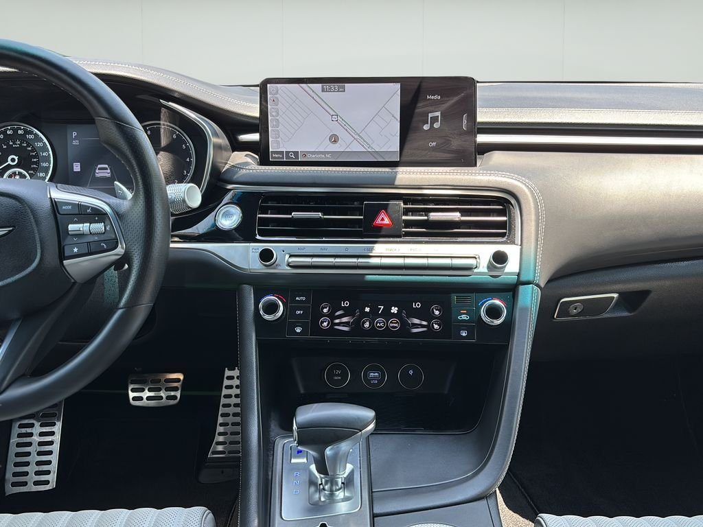2025 GENESIS G70 Standard - Photo 23