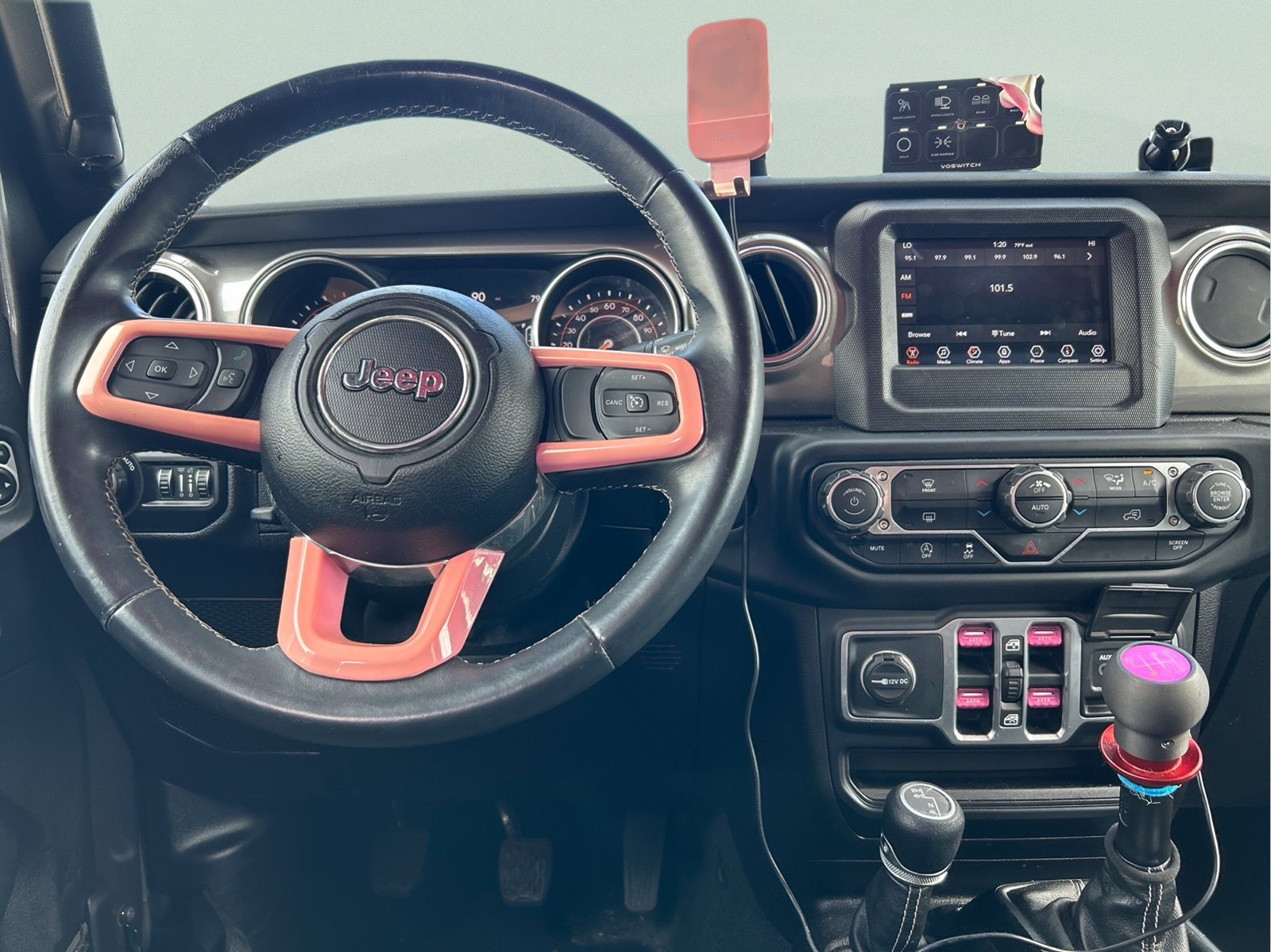 Used 2018 Gray Jeep Unlimited Sahara image 13