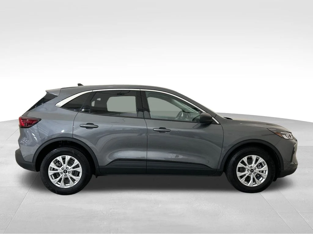 Used 2023 Gray Ford Active image 7