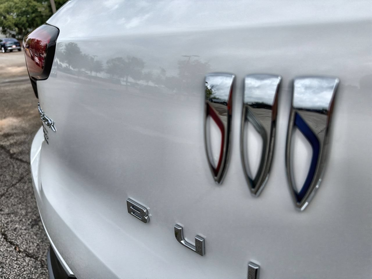 New 2026 Summit White Buick Preferred image 26