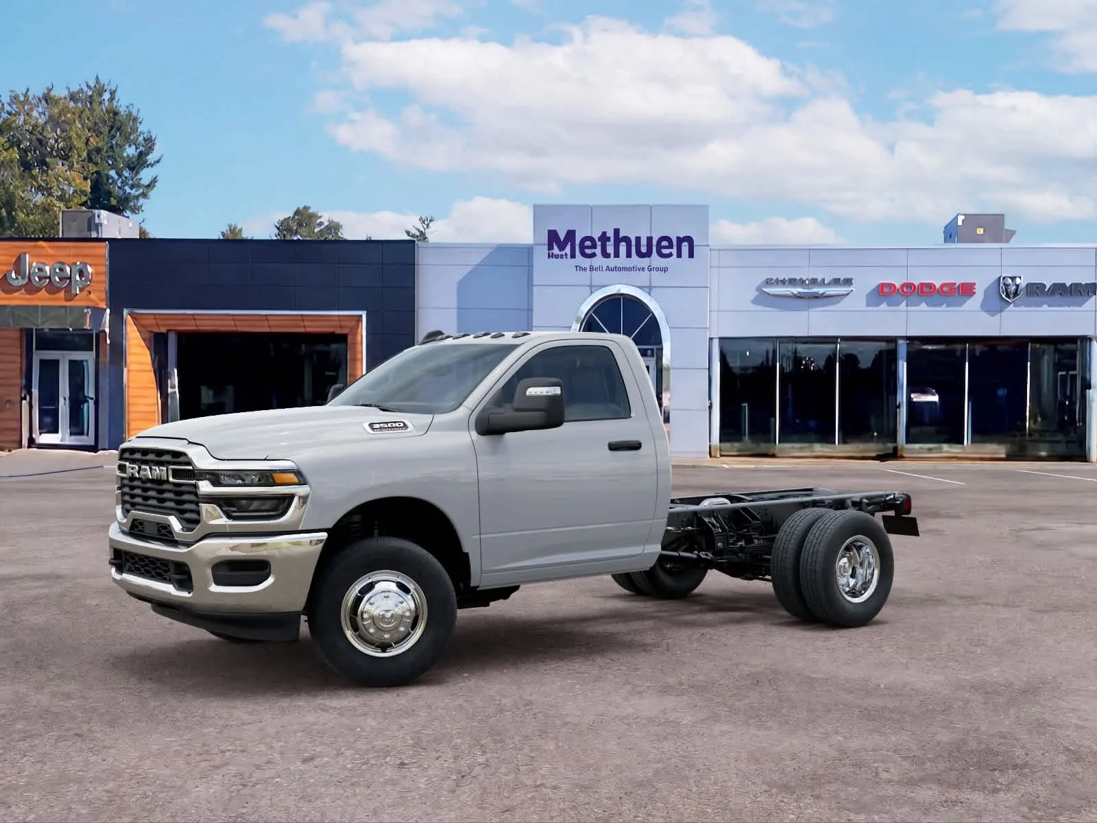 New 2026 Bright White Clear-Coat Exterior Paint RAM Tradesman image 2