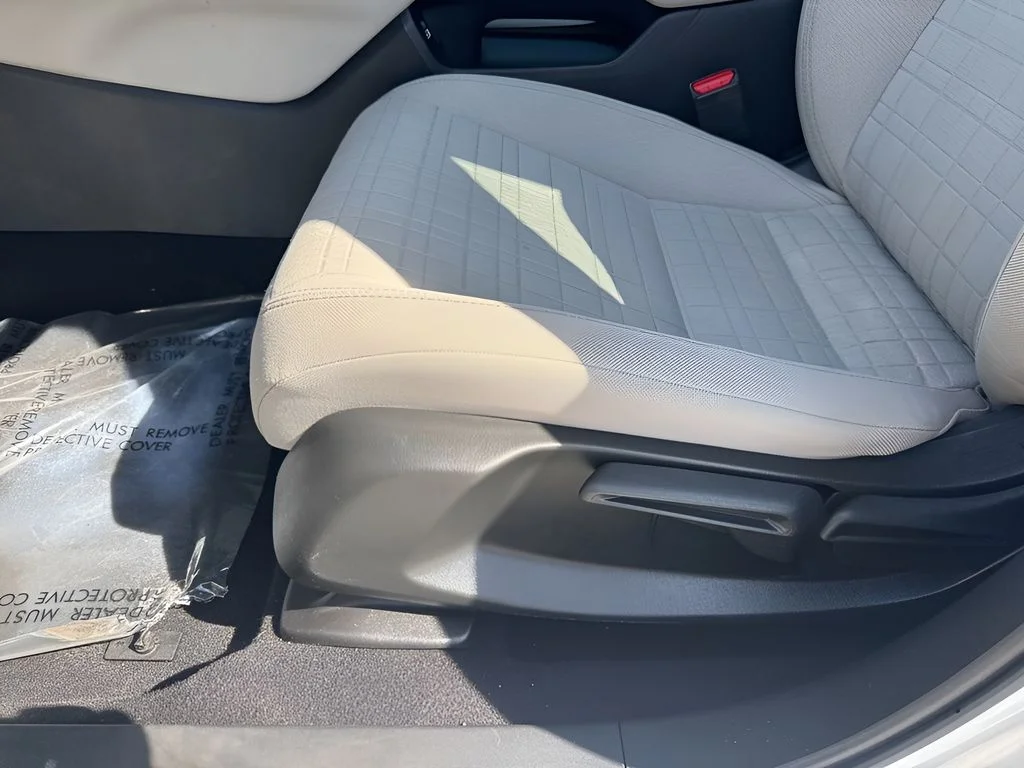 Used 2023 White Honda LX image 10
