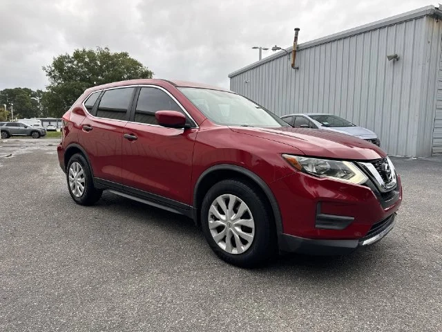 Used 2017 Red Nissan S image 3