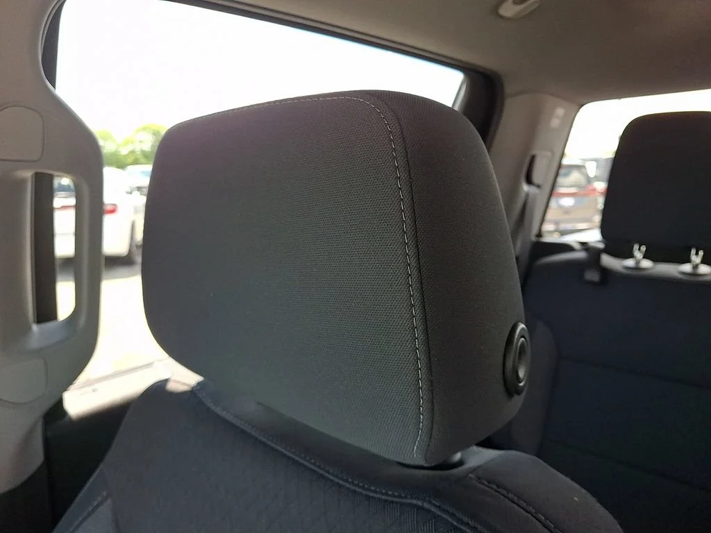 Used 2022 Summit White Chevrolet LT image 18