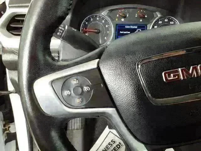 Used 2020 White GMC SLE image 16