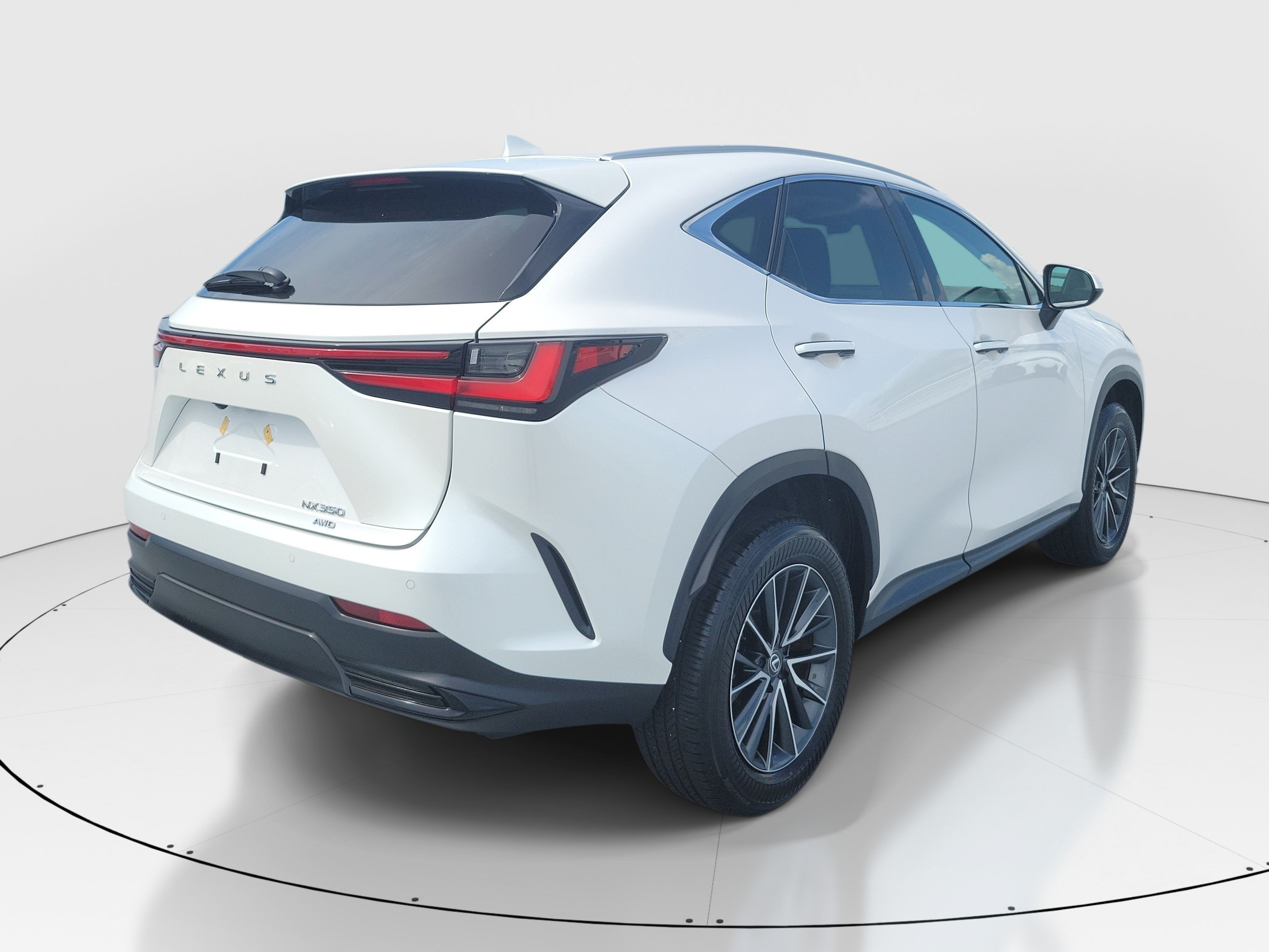2025 Lexus NX 350 - Photo 6