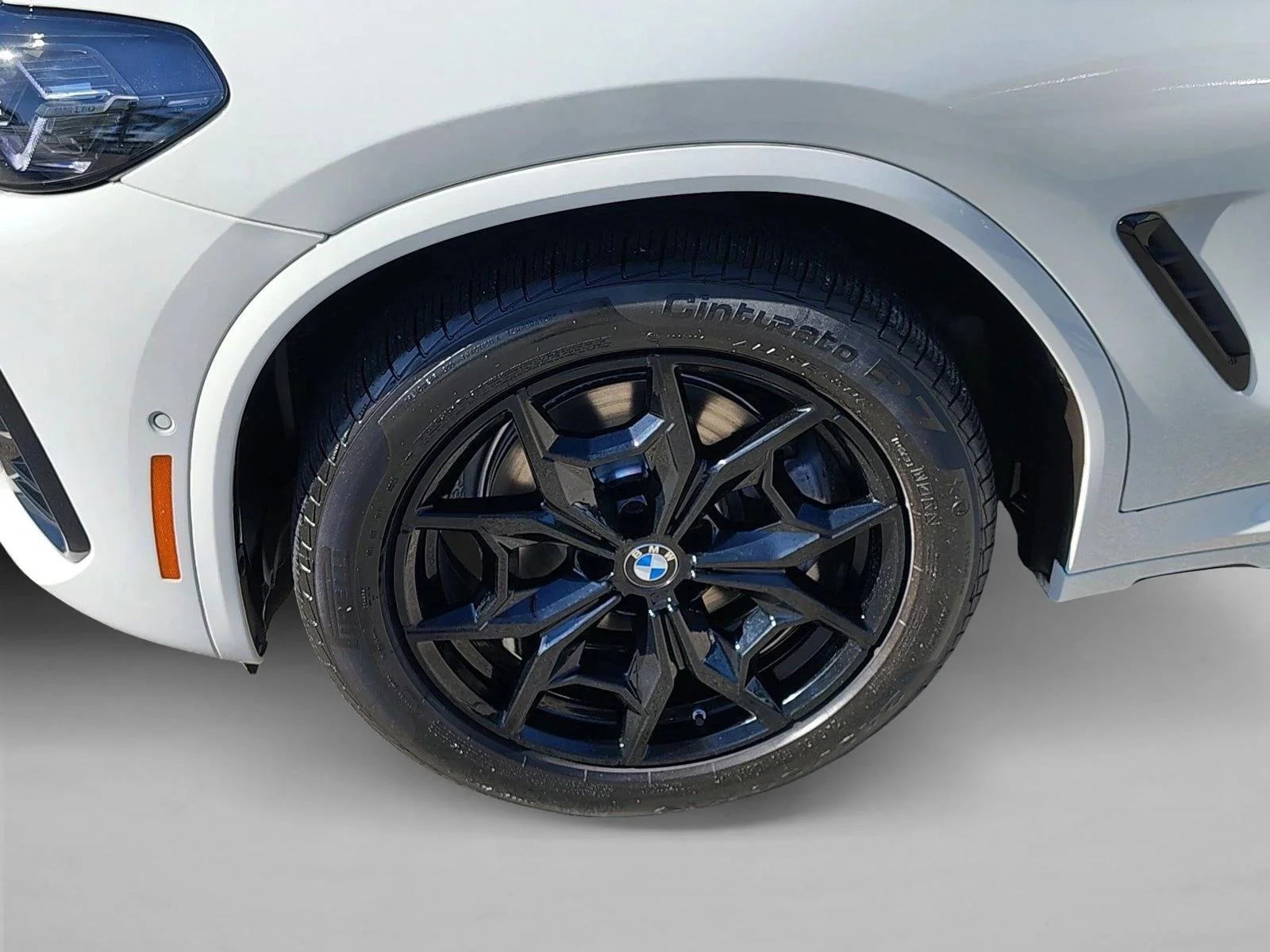 Used 2023 Alpine White BMW xDrive30i image 25