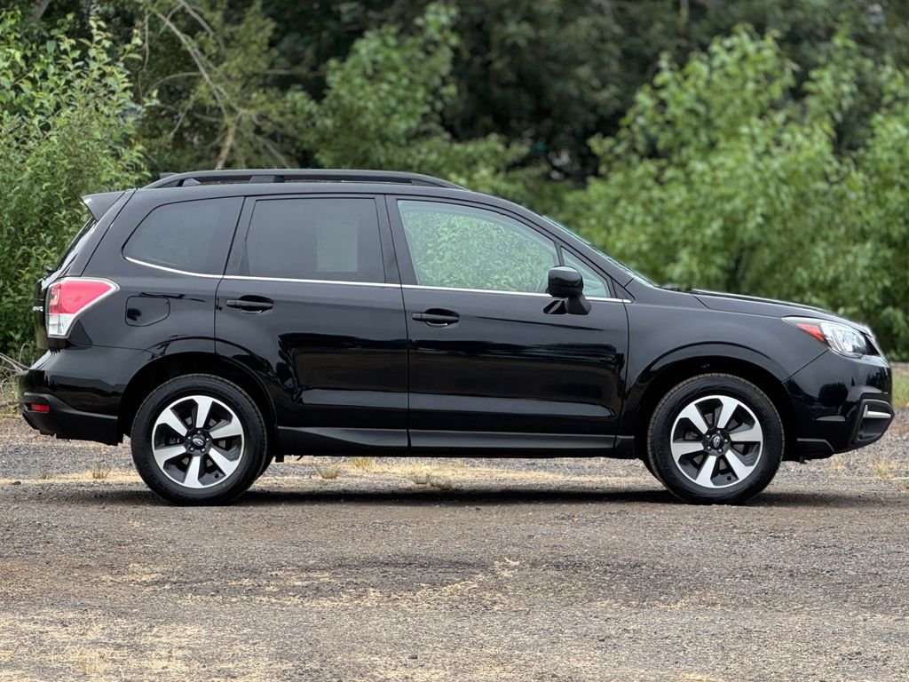 Used 2018 Crystal Black Silica Subaru 2.5i Limited image 8