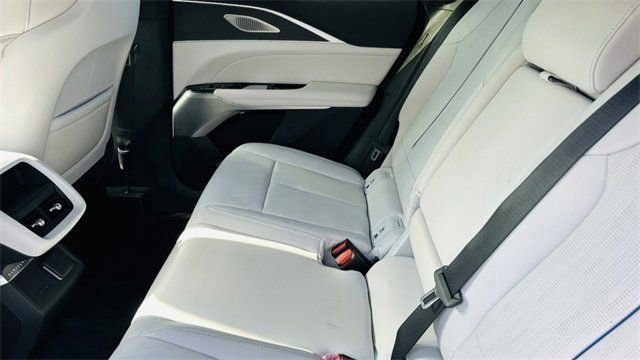 New 2026 Vibrant White Tricoat Cadillac Premium Luxury image 18