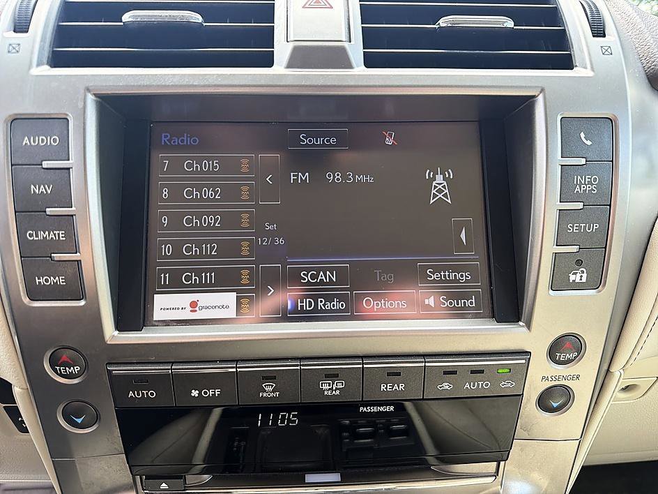 Used 2017 Starfire Pearl Lexus 460 image 17