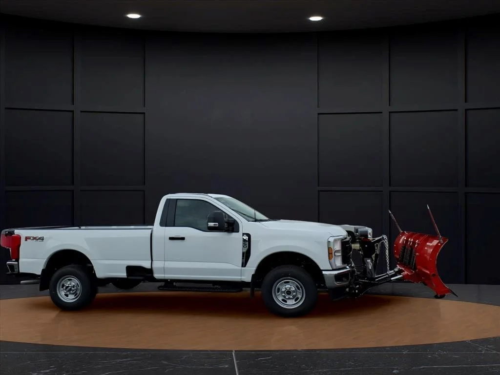 New 2026 Oxford White Ford XL PLOW TRUCK image 24