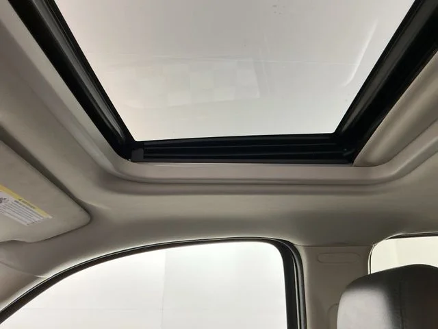 Used 2012  Chevrolet LTZ image 20