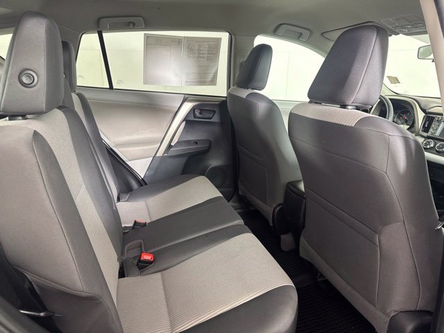 Used 2013 Green Toyota LE image 5
