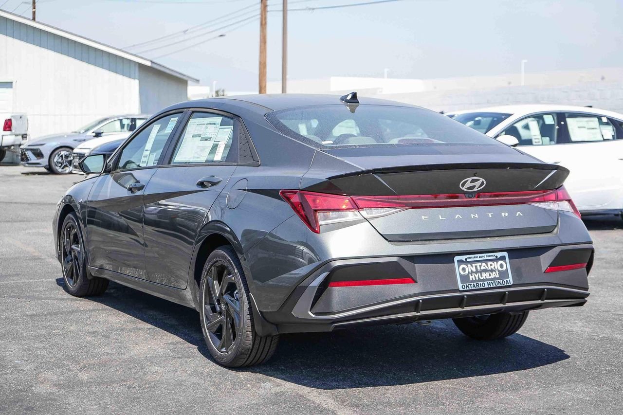 New 2026 Gray Hyundai SEL Sport image 9