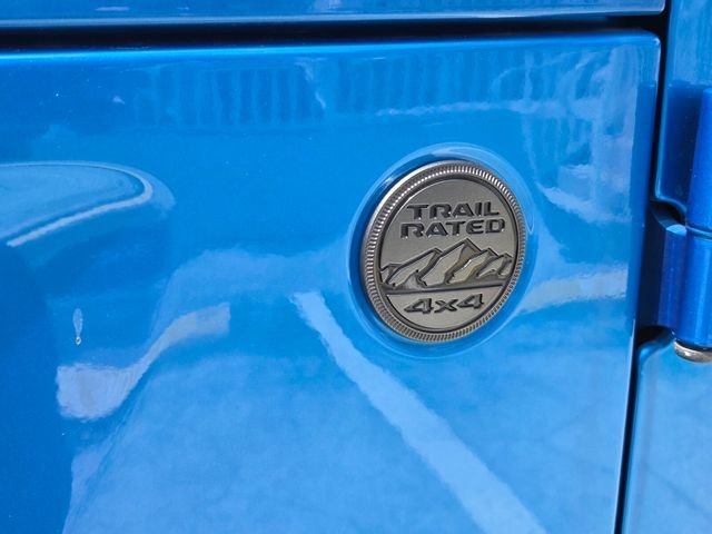 Used 2023 Blue Jeep Sport image 10
