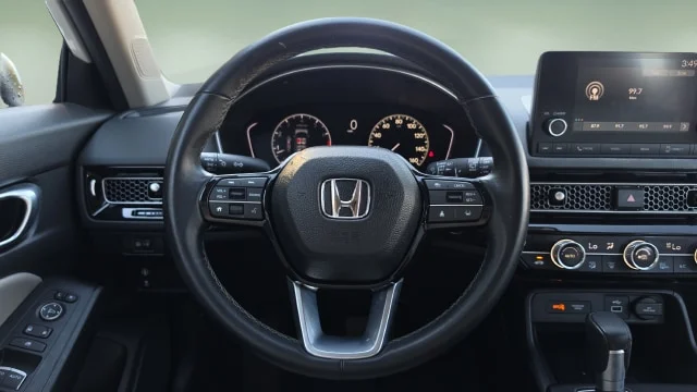 Used 2024 White Honda EX-L image 10