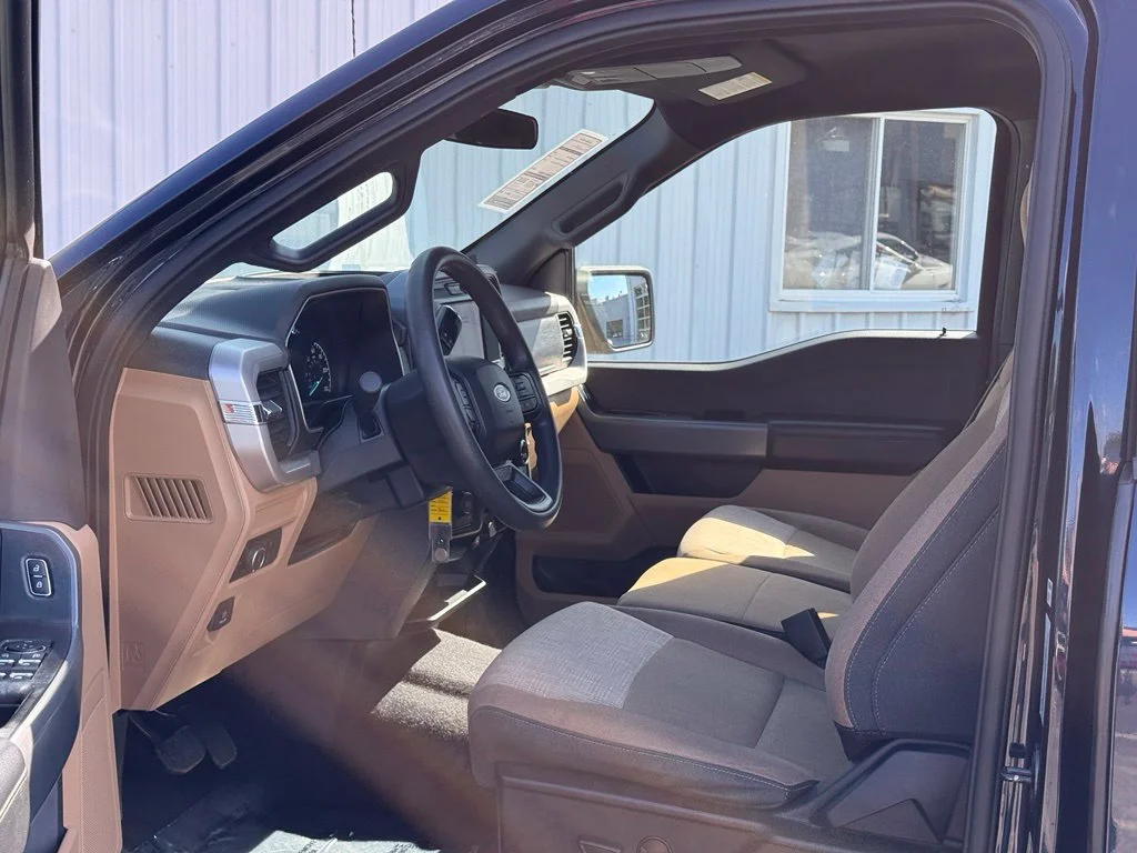 Used 2023 Blue Ford XLT image 25
