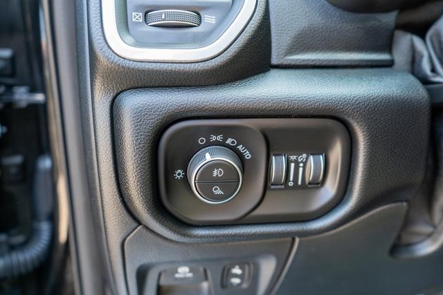 Used 2020 Black Ram Laramie image 22