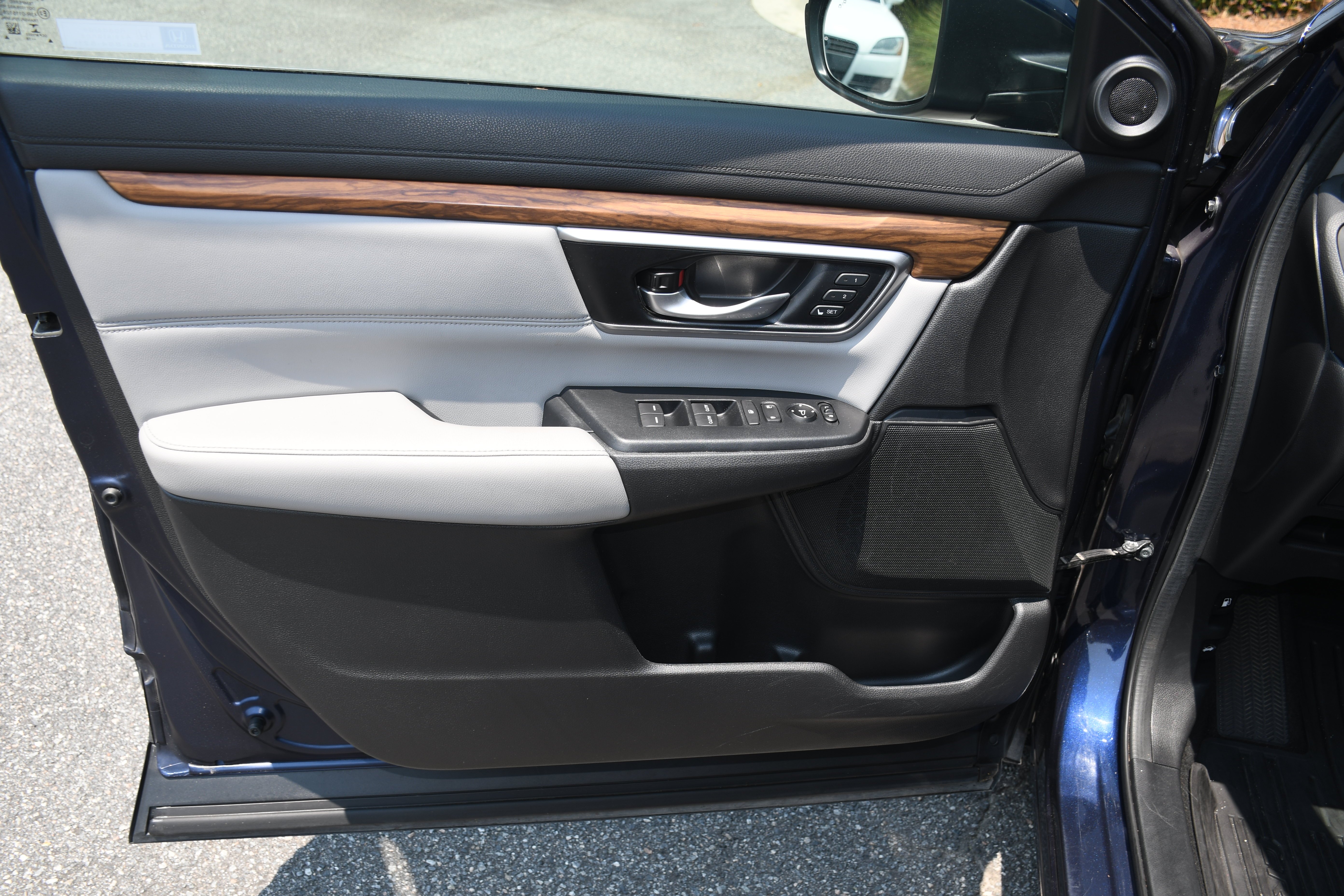 Used 2018  Honda EX-L image 10