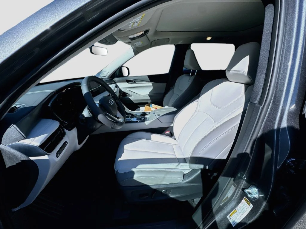 New 2027 GRAPHITE SHADOW INFINITI Luxe FWD image 22