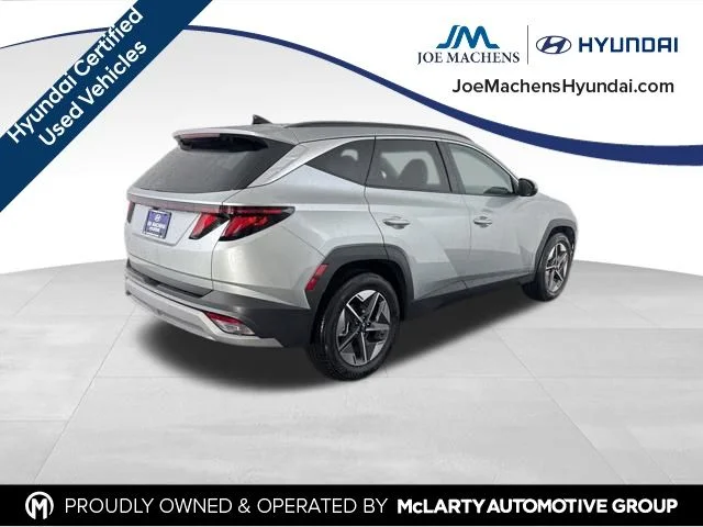 Used 2025 Silver Hyundai SEL image 8
