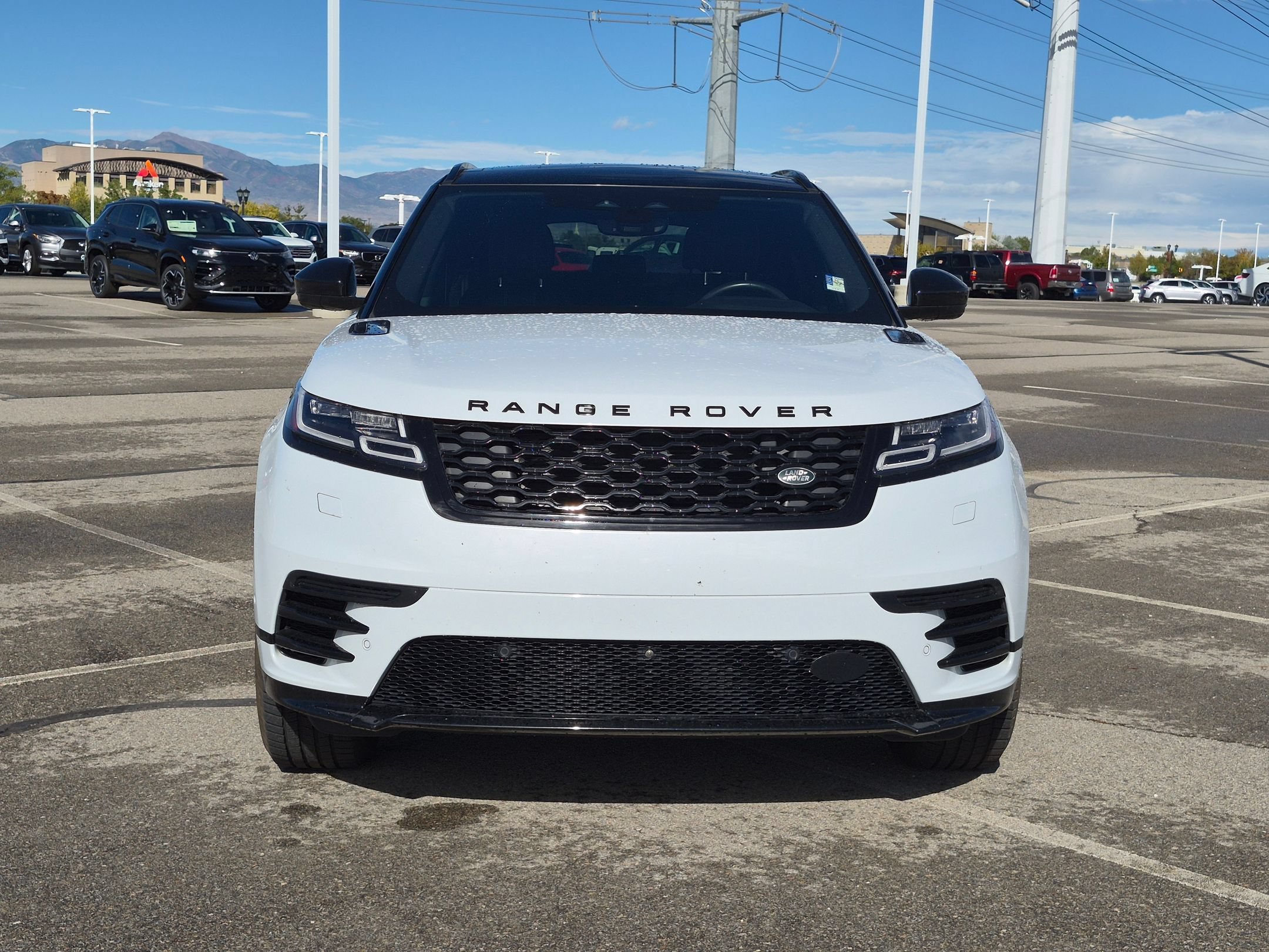 Used 2021 White Land Rover R-Dynamic S image 9