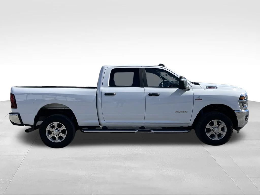 Used 2025 White Ram Big Horn image 4