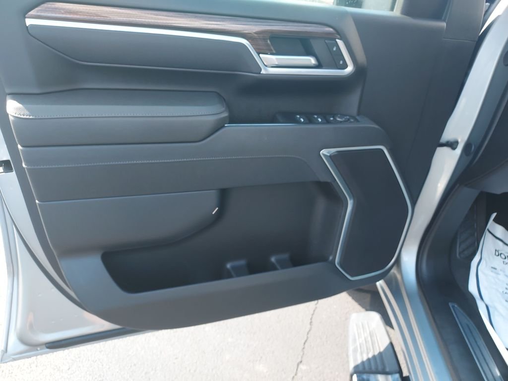 Used 2025 Gray Chevrolet LT image 12