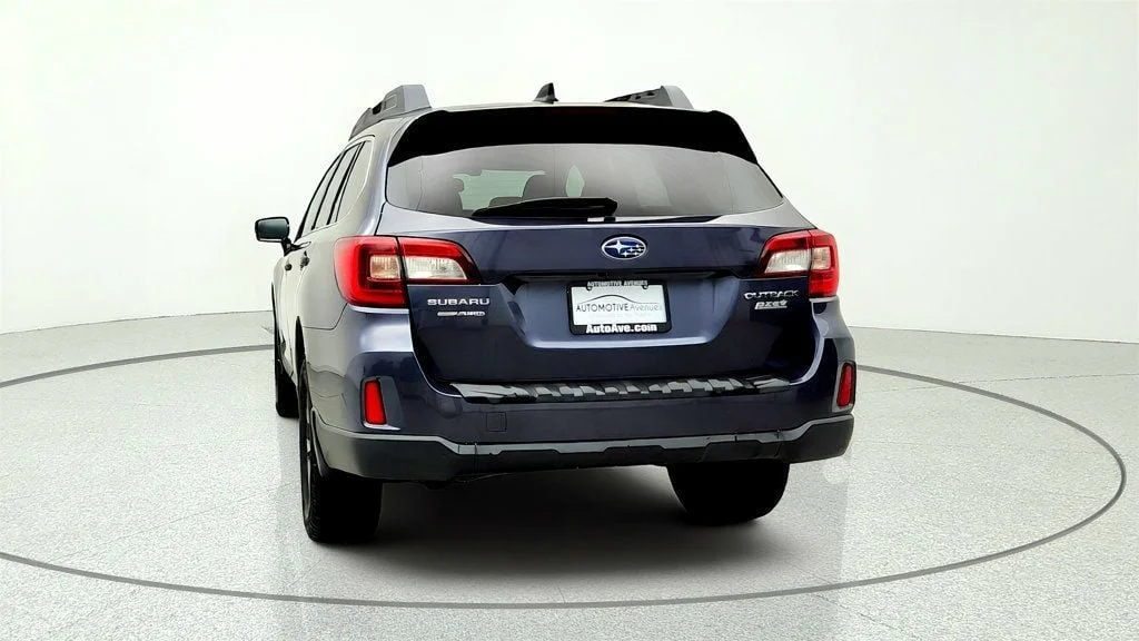Used 2016 Carbide Gray Metallic Subaru 4dr Wagon 2.5i Limited PZEV w/ Moonroof, Navigation & EyeSight image 6