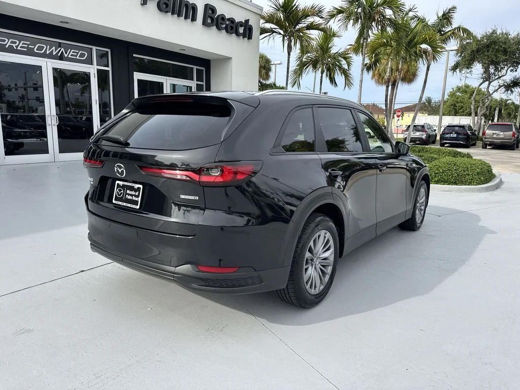 Used 2025 Jet Black Mazda 3.3 Turbo Select image 3