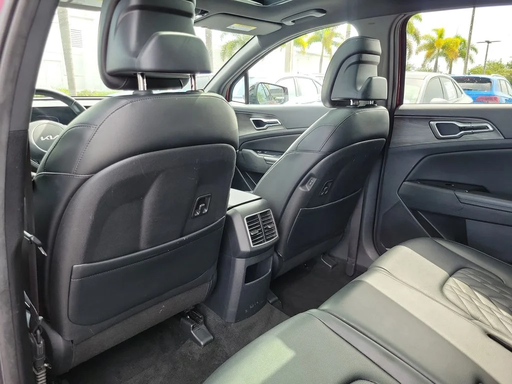 Used 2024 Red Kia X-Line image 9