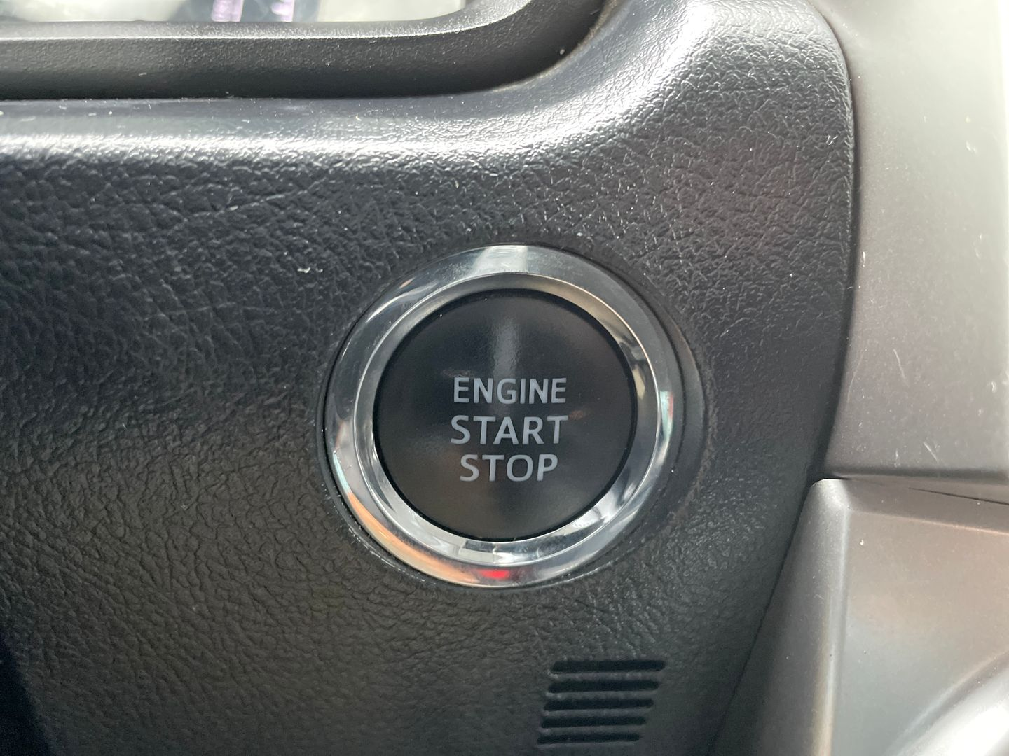 Certified Used 2020 Silver Toyota SR5 Premium image 22