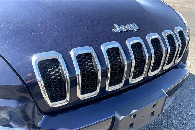 Used 2016 Blue Jeep Sport image 30
