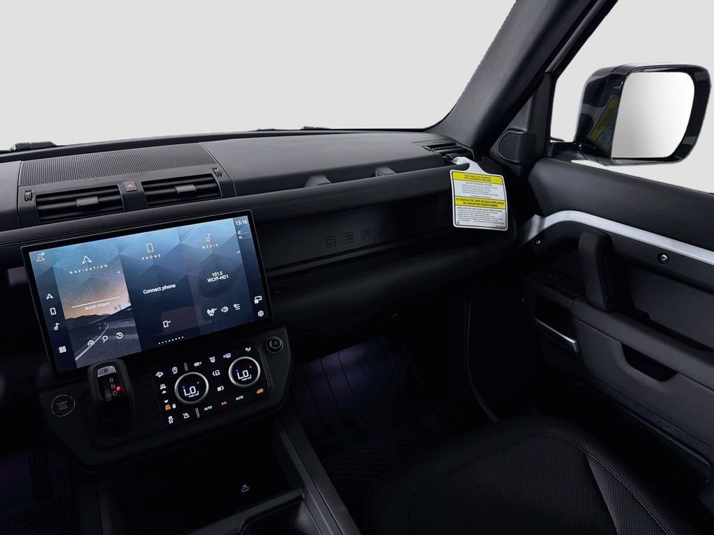 New 2026 Fuji White Land Rover X-Dynamic SE image 25