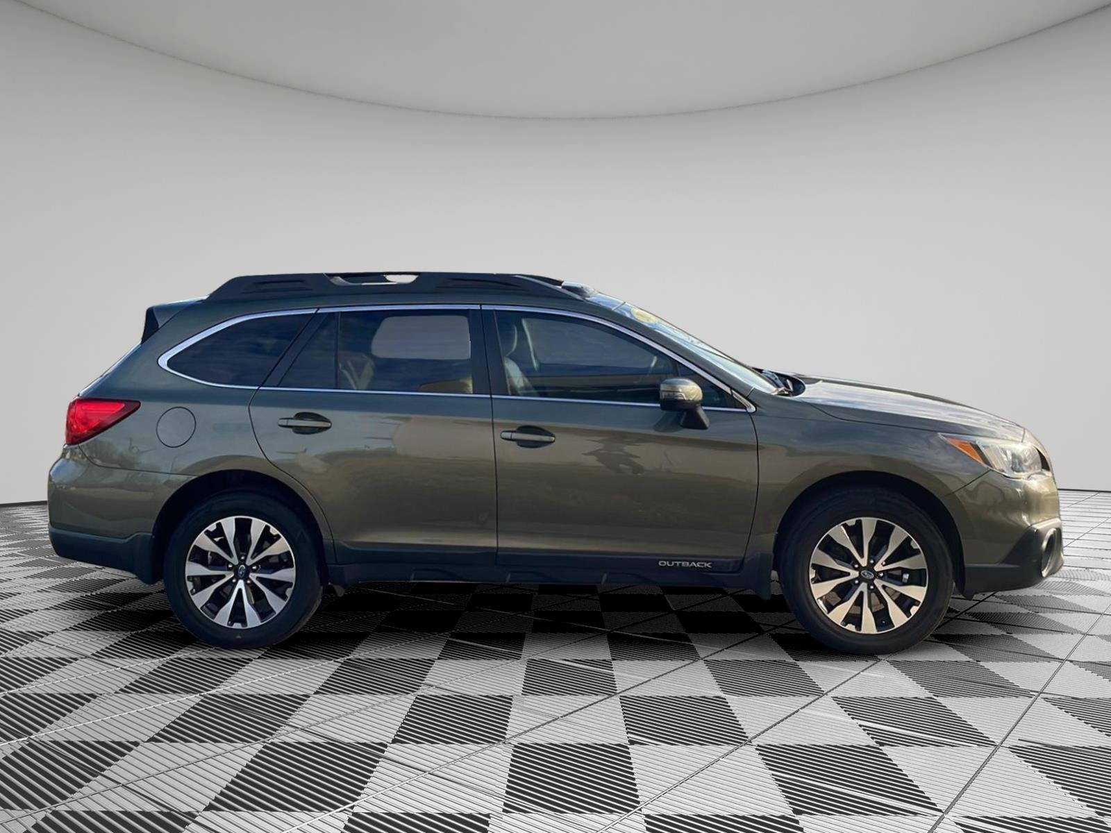 Used 2015 Subaru Outback Limited with VIN 4S4BSANC1F3292871 for sale in Kansas City