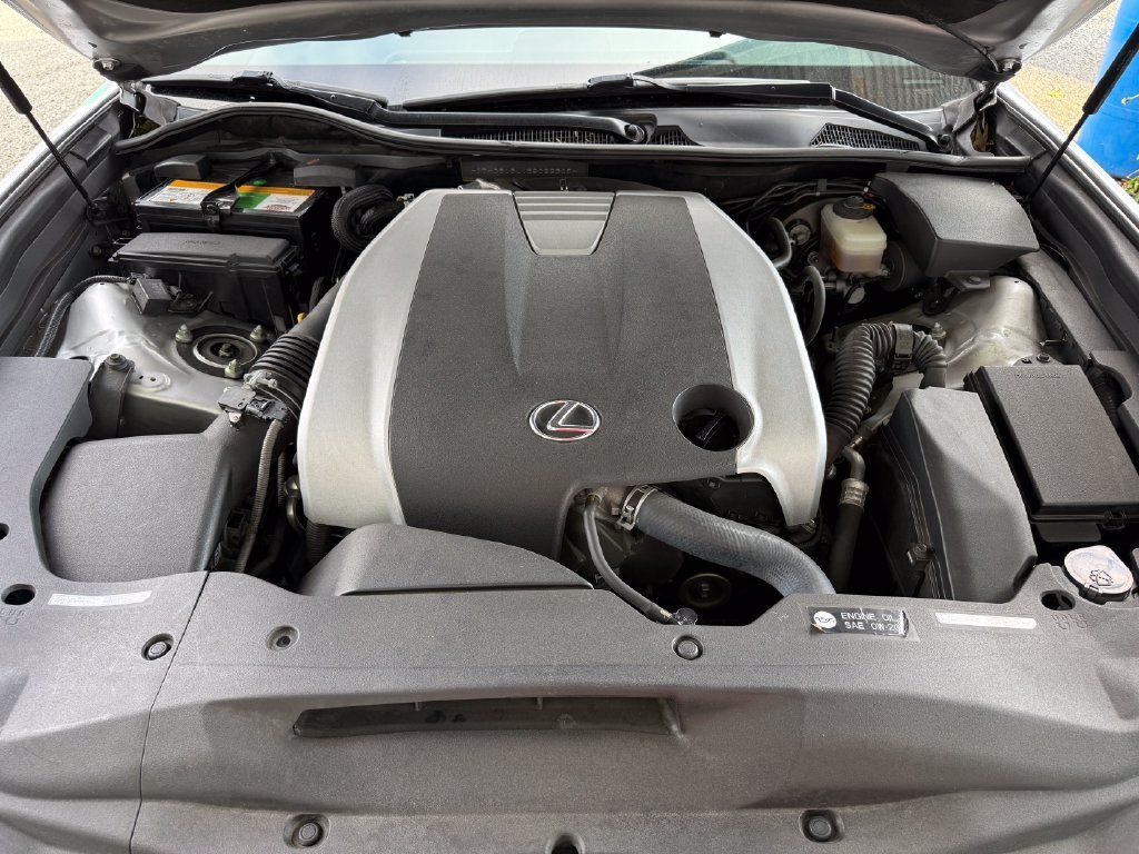Used 2014 Silver Lexus 350 image 11