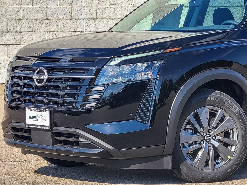 New 2026 Super Black Nissan SV image 2