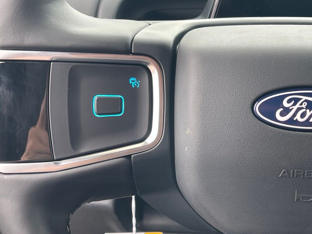 New 2027 Agate Black Metallic Ford Platinum image 15