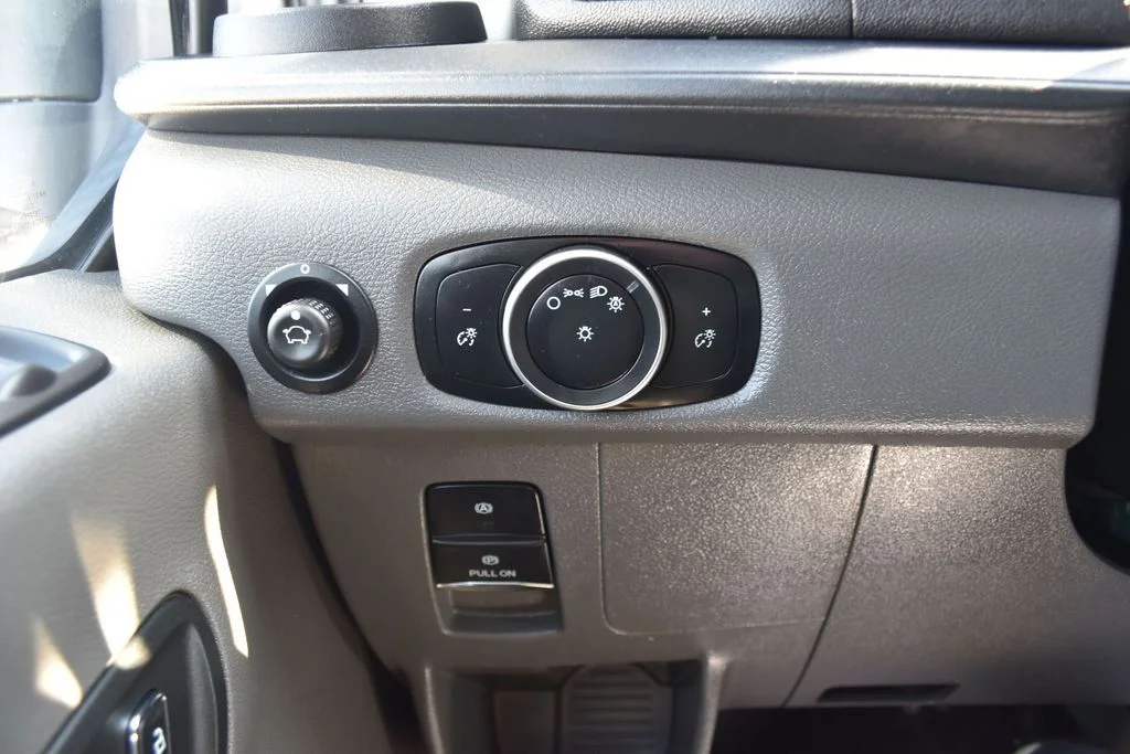 Used 2023 White Ford XL image 16