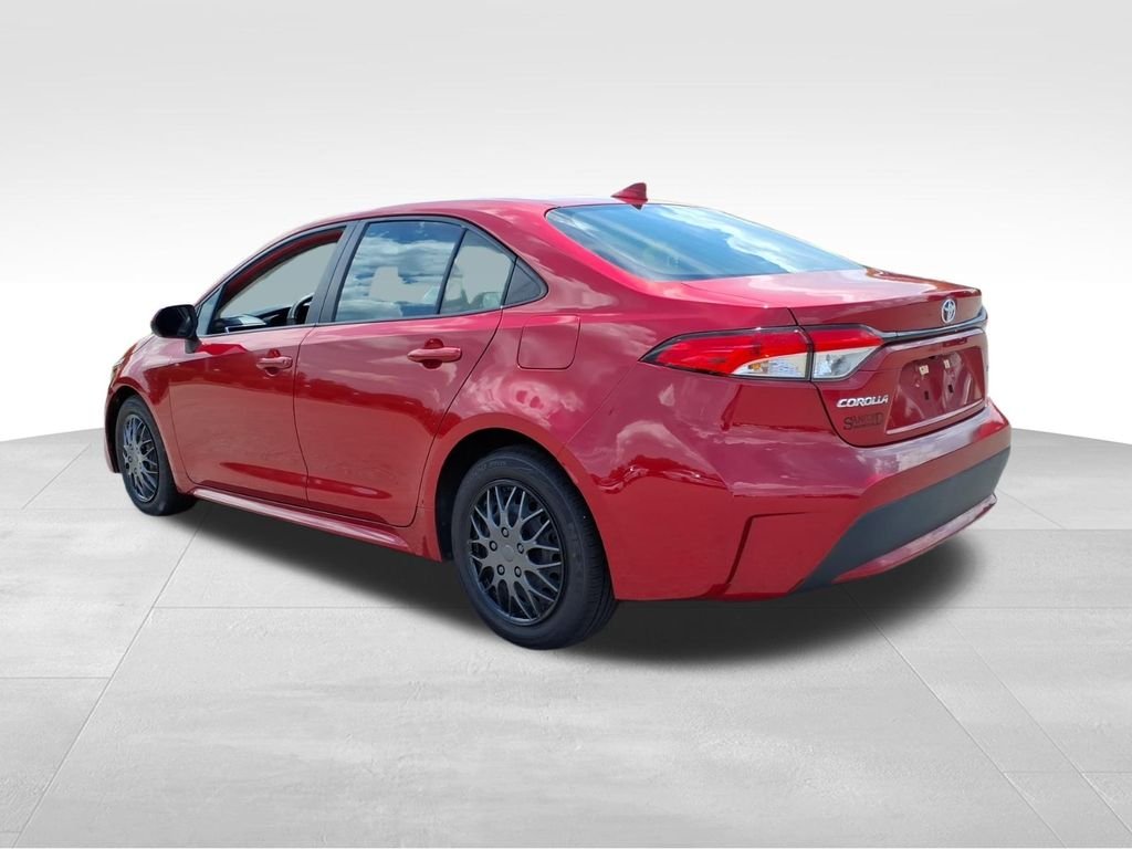 Used 2020 Barcelona Red Metallic Toyota LE image 22