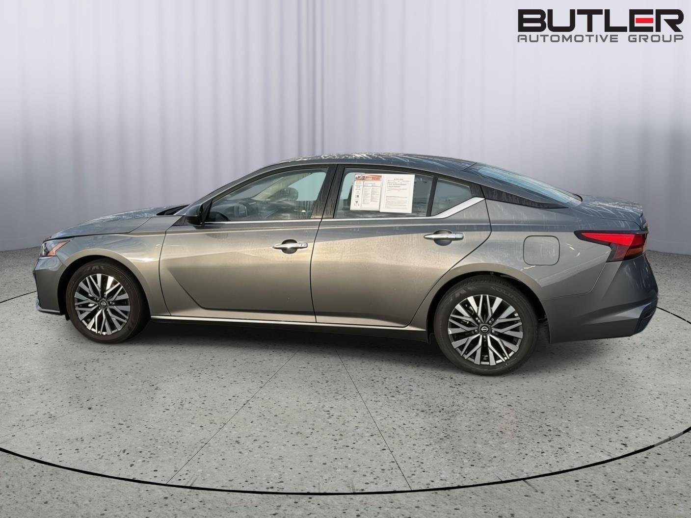 2025 Nissan Altima SV - Photo 3