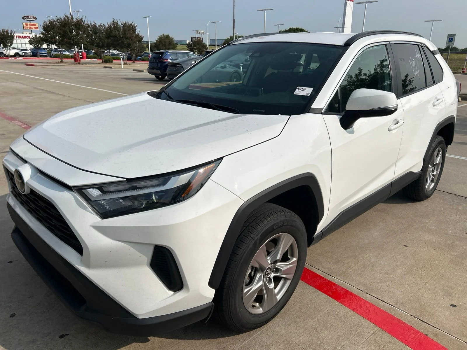 Used 2025 White Toyota XLE image 29
