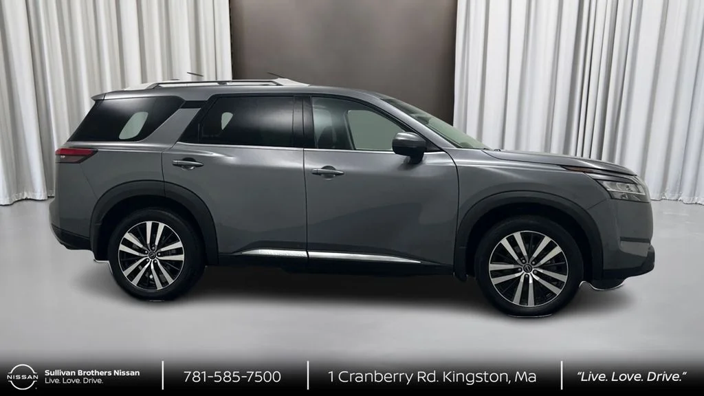 Certified Used 2023 Gray Nissan Platinum image 4