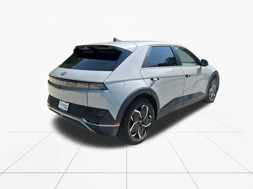 Used 2023 Cyber Gray Hyundai SEL image 8